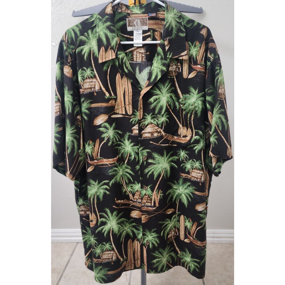 Kalaheo Hawaiian shirt Size 2xl 100% Rayon Short Sleeve Village Print Button-up